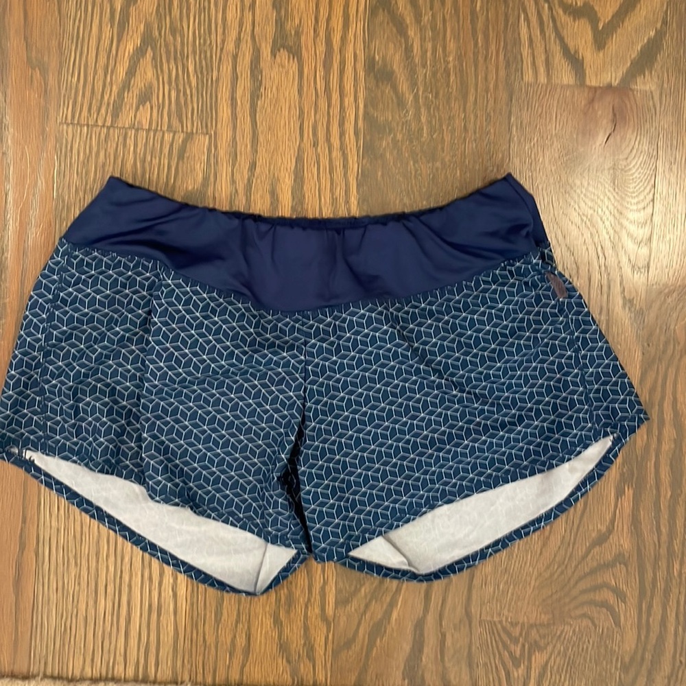 Oiselle Roga short size 8